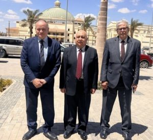 جامعة القاهرة الأهلية تناقش الوعي الوطني في ندوة حول التحديات الراهنة 3 القاهرة الأهلية تناقش الوعي الوطني