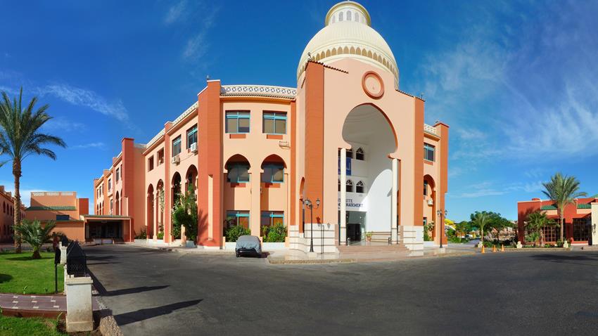 IMG 6402 كليات السياحة والفنادق دليلك الشامل لكليات السياحة والفنادق في الجامعات المصرية موقع في الجامعة