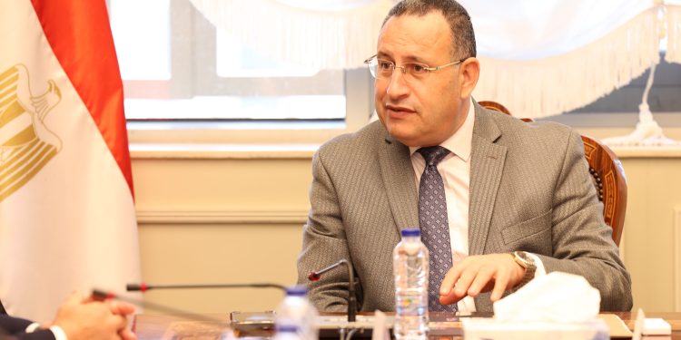 IMG 6677 1 جامعة القاهرة تناقش مستقبل التعليم الجامعي وزير التعليم العالي: لجنة عليا لمراجعة برامج الجامعات وربطها بسوق العمل موقع في الجامعة