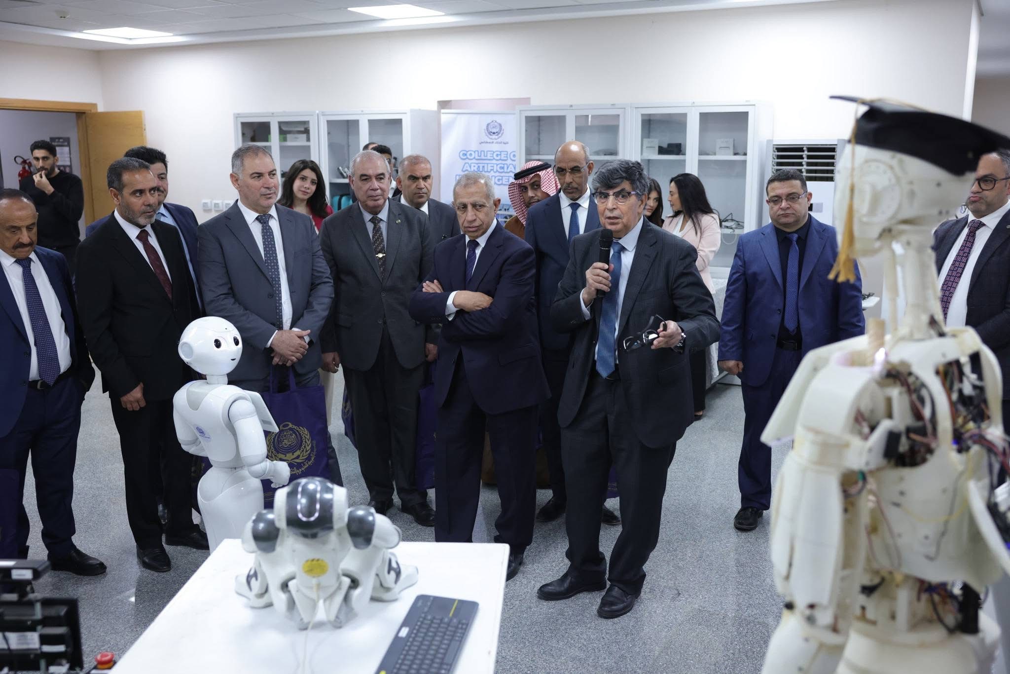 IMG 6692 35 منحة دراسية للطلاب المصريين لعام 2026/2027 "علوم الطيران" والروبوتات.. المجلس التنفيذي للأكاديمية العربية يوثق نجاحات فرع العلمين الجديدة في دورته الـ51 موقع في الجامعة