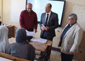 جولة مفاجئة تكشف تقاعسًا.. وتحقيق عاجل مع مدير مدرسة ومعلمين ببنها 3 IMG 6700 تحقيق عاجل مع مدير مدرسة ومعلمين جولة مفاجئة تكشف تقاعسًا.. وتحقيق عاجل مع مدير مدرسة ومعلمين ببنها موقع في الجامعة