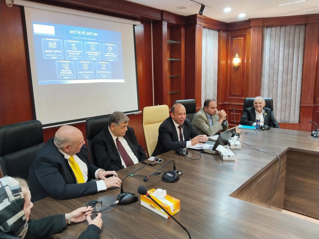 f44a1b07 3eb1 4fdf b103 7dc55baa0a48 احتفالية «المئوية الثانية» قصر العيني يضع اللمسات الأولى لاحتفالية «المئوية الثانية» بمشاركة رموز الطب ويطلق خطة احتفالية تمتد إلى 200 عام موقع في الجامعة