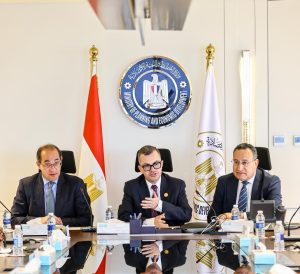 وزراء التخطيط والتعليم العالي والمالية يبحثون آليات تمويل وتطوير الجامعات الحكومية والأهلية 4 08803007 bc02 4db1 aad8 300ef19bd2af آليات تمويل وتطوير الجامعات وزراء التخطيط والتعليم العالي والمالية يبحثون آليات تمويل وتطوير الجامعات الحكومية والأهلية موقع في الجامعة