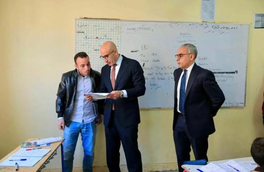 1771318903916 الثقافة عبد اللطيف: الاستماع للمعلمين ساعد في حل أزمات التعليم موقع في الجامعة