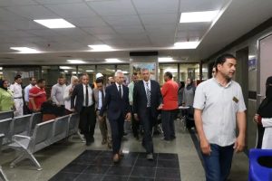 رئيس جامعة المنيا يتفقد مستشفى الأورام الجامعي