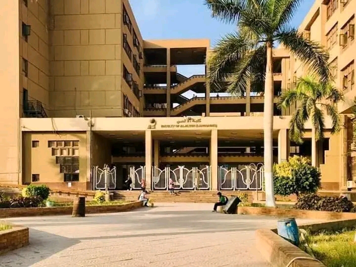 كلية الألسن جامعة عين شمس