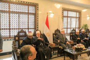 1778654816896 مؤتمر دولي بالأزهر يناقش قضايا الأسرة في العصر الرقمي بمشاركة حقوق عين شمس.. مؤتمر دولي بالأزهر يناقش قضايا الأسرة في العصر الرقمي موقع في الجامعة