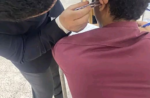 واقعة غش بسماعة بلوتوث في امتحانات حقوق أسيوط.. مصدر بالجامعة يكشف التفاصيل