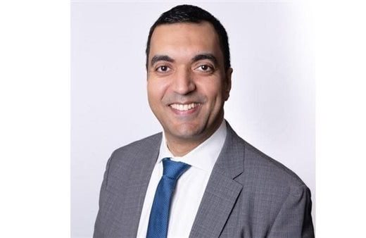 372 نقابة الأطباء تهنئ العالم المصري الدكتور محمد الألفي نقابة الأطباء تهنئ العالم المصري الدكتور محمد الألفي بتوليه رئاسة الكلية الملكية لأطباء العيون ببريطانيا  موقع في الجامعة