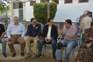 في أول أيام العيد.. رئيس جامعة القاهرة يشارك أعضاء هيئة التدريس والعاملين فرحة تسلّم الأضاحي 2 فرحة تسلّم الأضاحي