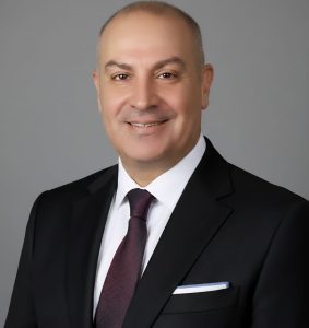 عميد فنون تطبيقية جامعة السلام: التقنيات الرقمية من مقومات نجاح الطالب.. وندمج أدوات الذكاء الاصطناعي تدريجيًا منذ السنة الإعدادية| خاص 2 عميد فنون تطبيقية جامعة السلام