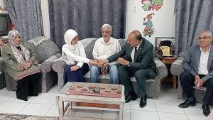بعد واقعة «كيس الفول».. وكيل تعليم بني سويف: ما يتم تداوله لا أساس له من الصحة.. وكرامة الطالب خط أحمر| خاص 3 FB IMG 1777792355665 وكيل تعليم بني سويف بعد واقعة «كيس الفول».. وكيل تعليم بني سويف: ما يتم تداوله لا أساس له من الصحة.. وكرامة الطالب خط أحمر| خاص موقع في الجامعة
