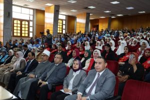 رئيس جامعة المنوفية ووزير الأوقاف يناقشان مع الطلاب قيم الوسطية وبناء الوعي الوطني 4 FB IMG 1777823873325 رئيس جامعة المنوفية رئيس جامعة المنوفية ووزير الأوقاف يناقشان مع الطلاب قيم الوسطية وبناء الوعي الوطني موقع في الجامعة