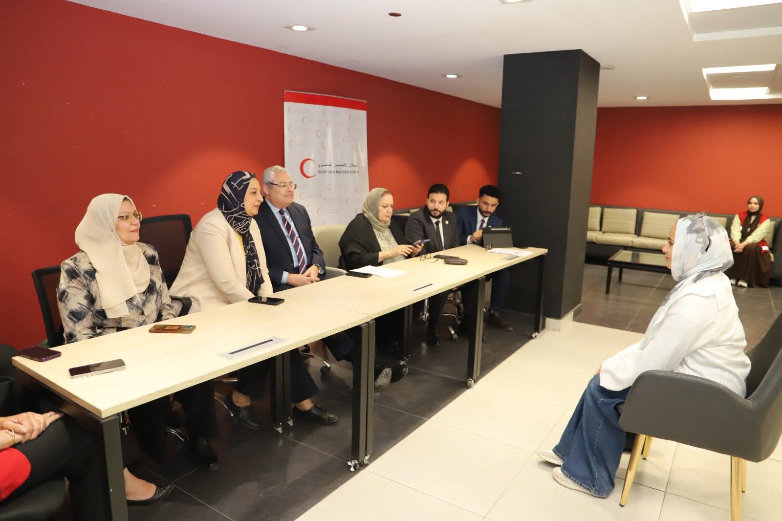FB IMG 1777919469788 جامعة عين شمس جامعة عين شمس تستقطب أكثر من 200 طالب للمشاركة في العمل التطوعي بالمرصد المجتمعي موقع في الجامعة