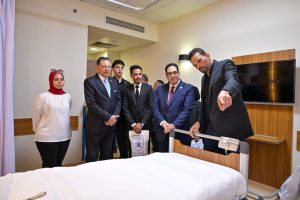 FB IMG 1777961982381 جامعة القاهرة جامعة القاهرة تزور مستشفى الناس عبر منصة «أثر» لتعزيز العمل التطوعي ودعم الرعاية الصحية موقع في الجامعة
