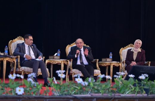 FB IMG 1778652678616 جامعة أسوان تناقش موازنتها ومشروعاتها التطويرية خطوة جديدة نحو المستقبل.. جامعة القاهرة تعيد صياغة التعليم لمواءمة سوق العمل موقع في الجامعة