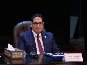 رئيس جامعة القاهرة