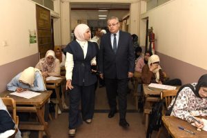 نائب رئيس جامعة عين شمس يتابع امتحانات كلية البنات ويشيد بانضباط اللجان 2 FB IMG 1779126169124 نائب رئيس جامعة عين شمس يتابع امتحانات كلية البنات نائب رئيس جامعة عين شمس يتابع امتحانات كلية البنات ويشيد بانضباط اللجان موقع في الجامعة