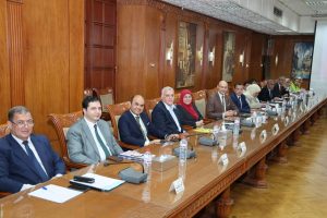 مجلس جامعة المنوفية يكلّف كلية الحقوق بتحديث اللائحة الدراسية 