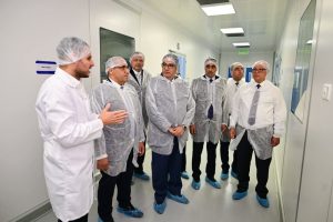 لأول مرة.. انعقاد مجلس كلية الصيدلة جامعة القاهرة داخل مصنع دوائي لتعزيز ربط التعليم بالصناعة| تفاصيل 5 FB IMG 1779262452699 مجلس كلية الصيدلة جامعة القاهرة لأول مرة.. انعقاد مجلس كلية الصيدلة جامعة القاهرة داخل مصنع دوائي لتعزيز ربط التعليم بالصناعة| تفاصيل موقع في الجامعة