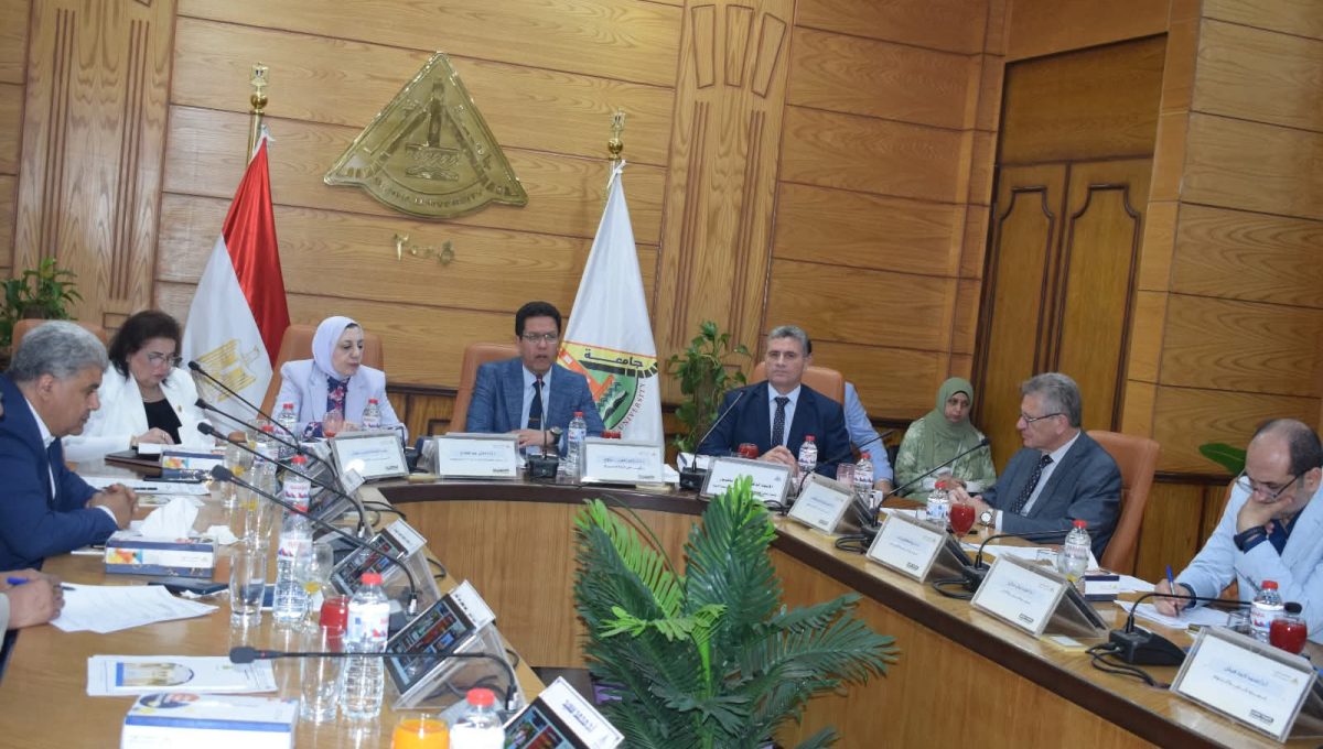 جامعة بنها ترفع درجة الاستعداد خلال امتحانات الفصل الدراسي