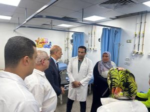 من قلب قسم الطوارئ.. رئيس جامعة بني سويف يوجه رسائل مهمة بشأن الرعاية الطبية 2 رئيس جامعة بني سويف يوجه رسائل مهمة بشأن الرعاية الطبية