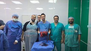 جامعة المنوفية: نجاح استئصال ورم نادر يتجاوز 30 كجم من بطن شاب داخل معهد الأورام 4 جامعة المنوفية: نجاح استئصال ورم نادر يتجاوز 30 كجم من بطن شاب