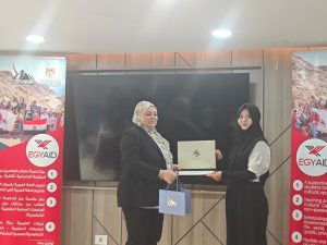 جامعة قناة السويس تحتفي بطالبة صينية تحصد المركز الثاني في “إبداعات الوافدين 2025 4 IMG 20260501 WA0017 جامعة قناة السويس تحتفي بطالبة صينية جامعة قناة السويس تحتفي بطالبة صينية تحصد المركز الثاني في “إبداعات الوافدين 2025 موقع في الجامعة