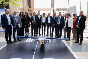 IMG 20260506 WA0049 جامعة كوفنتري القاهرة طلاب الهندسة بجامعة كوفنتري القاهرة يقودون الابتكار في معرض يربط بين التعليم والصناعة والمستقبل موقع في الجامعة