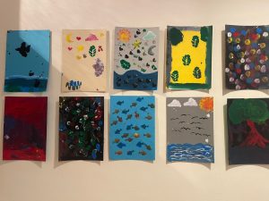 IMG 20260509 WA0135 معرض رسومات الأطفال اللاجئين الفلسطينيين داليا الحزاوي: معرض رسومات الأطفال اللاجئين الفلسطينيين يجسد قوة الفن في التعبير عن الأمل والدعم النفسي موقع في الجامعة