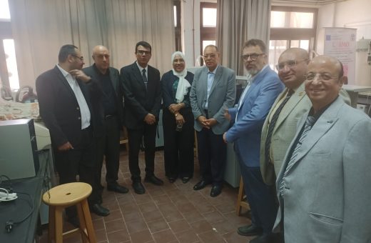 IMG 20260512 WA0013 جامعة قناة السويس تفتتح مركز التجميل وريادة الأعمال جامعة قناة السويس تفتتح مركز التجميل وريادة الأعمال ضمن مشروع “COSMO” الأوروبي بكلية الصيدلة موقع في الجامعة