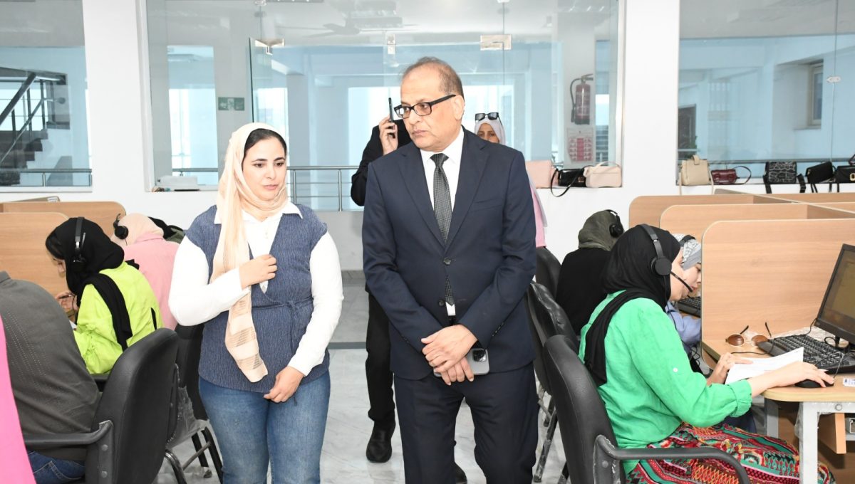 IMG 20260512 WA0078 جامعة الإسماعيلية الأهلية لأول مرة.. جامعة الإسماعيلية الأهلية تُجري اختبارات الاستماع والمحادثة إلكترونيًا لطلاب الترجمة بالألمانية والصينية موقع في الجامعة
