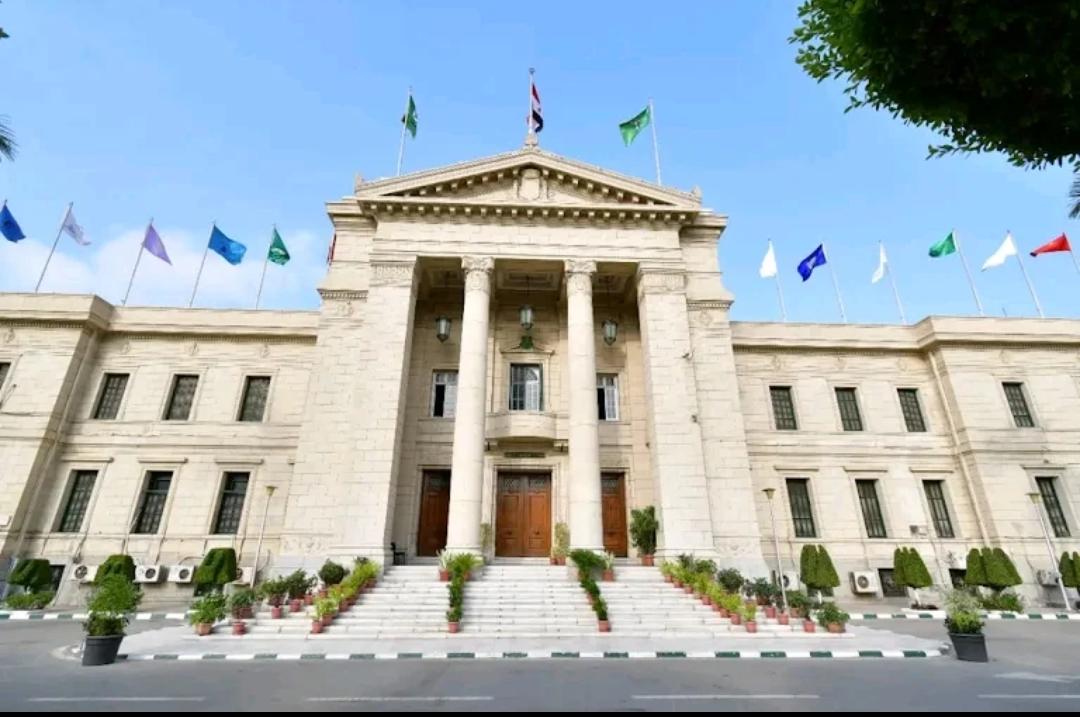 كلية التجارة جامعة القاهرة 