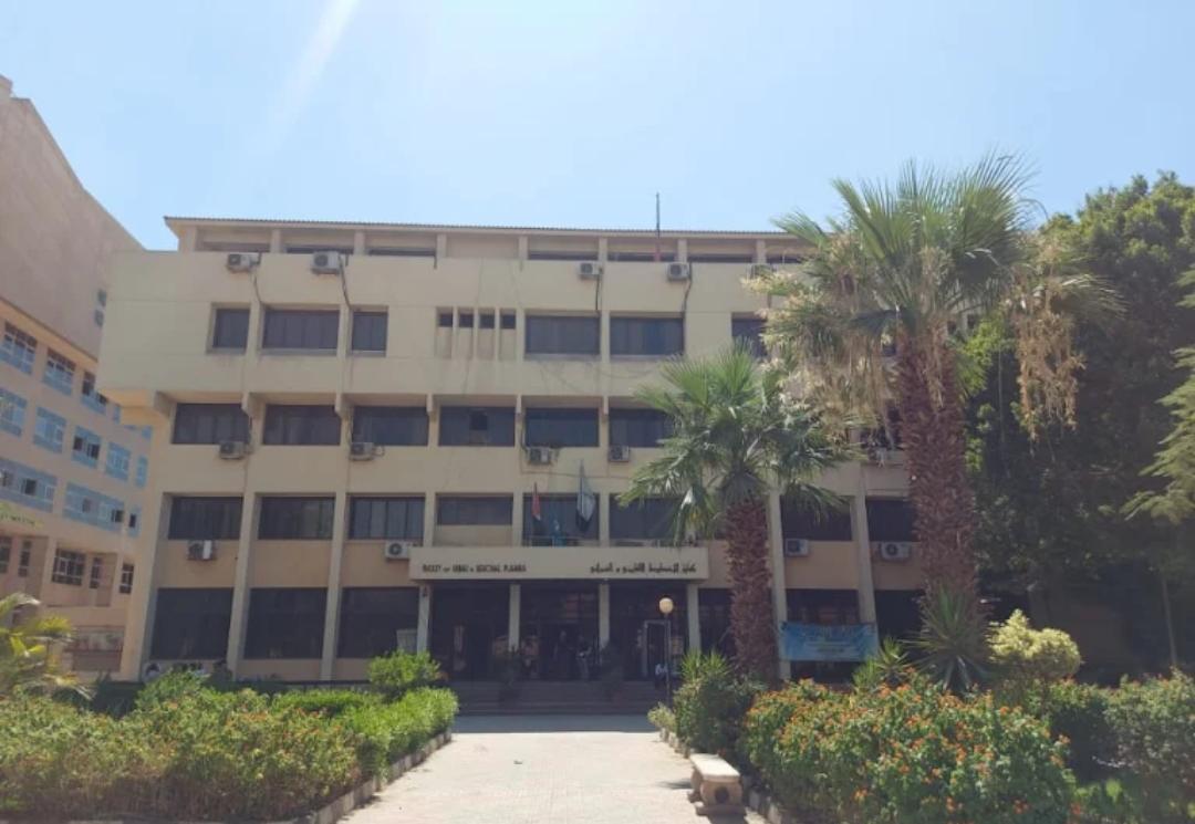 كلية التخطيط الإقليمي والعمراني جامعة القاهرة