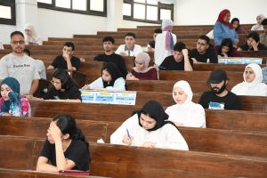 رئيس جامعة قناة السويس يتفقد اللجان ويؤكد: انضباط كامل وتطبيق حاسم للوائح الامتحانات 10 IMG 20260516 WA0056 رئيس جامعة قناة السويس يتفقد اللجان رئيس جامعة قناة السويس يتفقد اللجان ويؤكد: انضباط كامل وتطبيق حاسم للوائح الامتحانات موقع في الجامعة