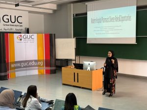 من التعليم إلى التطبيق.. ورشة عمل بالجامعة الألمانية بالقاهرة تستعرض أحدث مسارات الصيدلة الإكلينيكية 6 ورشة عمل بالجامعة الألمانية بالقاهرة تستعرض أحدث مسارات الصيدلة الإكلينيكية