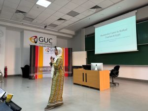 من التعليم إلى التطبيق.. ورشة عمل بالجامعة الألمانية بالقاهرة تستعرض أحدث مسارات الصيدلة الإكلينيكية 2 IMG 20260518 WA0057 الجامعة الألمانية بالقاهرة من التعليم إلى التطبيق.. ورشة عمل بالجامعة الألمانية بالقاهرة تستعرض أحدث مسارات الصيدلة الإكلينيكية موقع في الجامعة