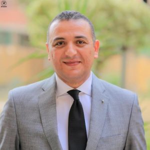 IMG 20260518 WA0088 الجامعة المصرية الصينية من الحرم الجامعي إلى المنافسة العالمية.. مساعد رئيس الجامعة المصرية الصينية يكشف كيف تحولت الاستدامة إلى “طريقة تفكير” داخل الجامعة| حوار  موقع في الجامعة