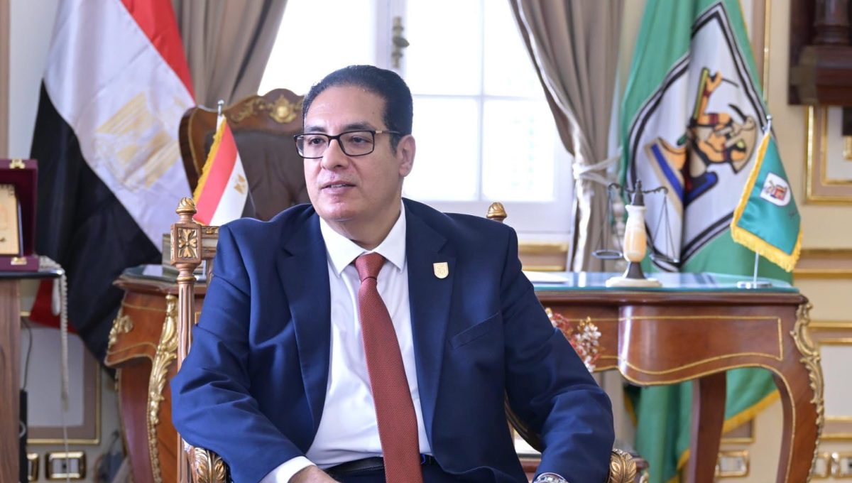 رئيس جامعة القاهرة