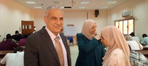 رئيس جامعة أسوان يتابع امتحانات الطب البيطري بصحاري.. واستعدادات مكثفة لمواجهة ارتفاع الحرارة 2 رئيس جامعة أسوان يتابع امتحانات الطب البيطري بصحاري