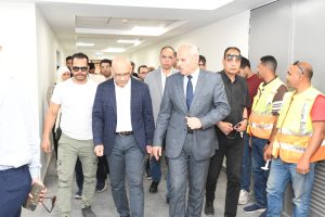 رئيس جامعة قناة السويس يتابع تطوير المستشفى الجامعي.. طفرة إنشائية وخدمية لتعزيز جودة الرعاية الصحية 2 رئيس جامعة قناة السويس يتابع تطوير المستشفى الجامعي
