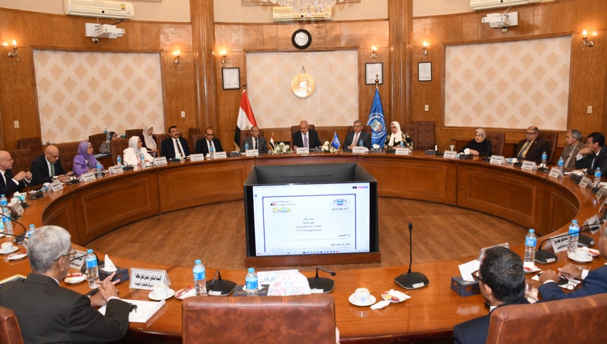 IMG 20260524 WA0026 مجلس جامعة قناة السويس استعدادات مبكرة للعام الجديد.. مجلس جامعة قناة السويس يناقش تطوير التعليم والشراكات الدولية موقع في الجامعة
