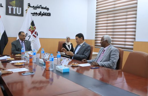 IMG 20260524 WA0033 مجلس جامعة قناة السويس جامعة طيبة التكنولوجية تبحث استعدادات الامتحانات وتوافق على إنشاء فرع لـ"جامعة الطفل التكنولوجية" موقع في الجامعة