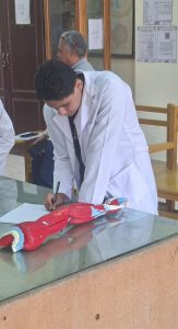 IMG 20260525 WA0045 طلاب القطاع الصحي بجامعة القاهرة الأهلية وسط تنظيم دقيق.. طلاب القطاع الصحي بجامعة القاهرة الأهلية يؤدون امتحاناتهم العملية| صور موقع في الجامعة
