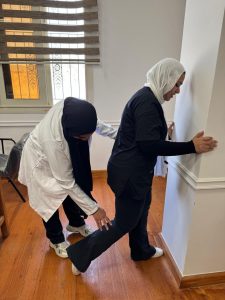 وسط تنظيم دقيق.. طلاب القطاع الصحي بجامعة القاهرة الأهلية يؤدون امتحاناتهم العملية| صور 3 IMG 20260525 WA0054 طلاب القطاع الصحي بجامعة القاهرة الأهلية وسط تنظيم دقيق.. طلاب القطاع الصحي بجامعة القاهرة الأهلية يؤدون امتحاناتهم العملية| صور موقع في الجامعة