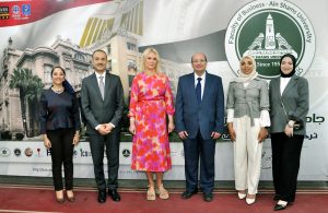 تجارة عين شمس تستقبل أستاذة بجامعة نيسا البولندية لبحث التعاون