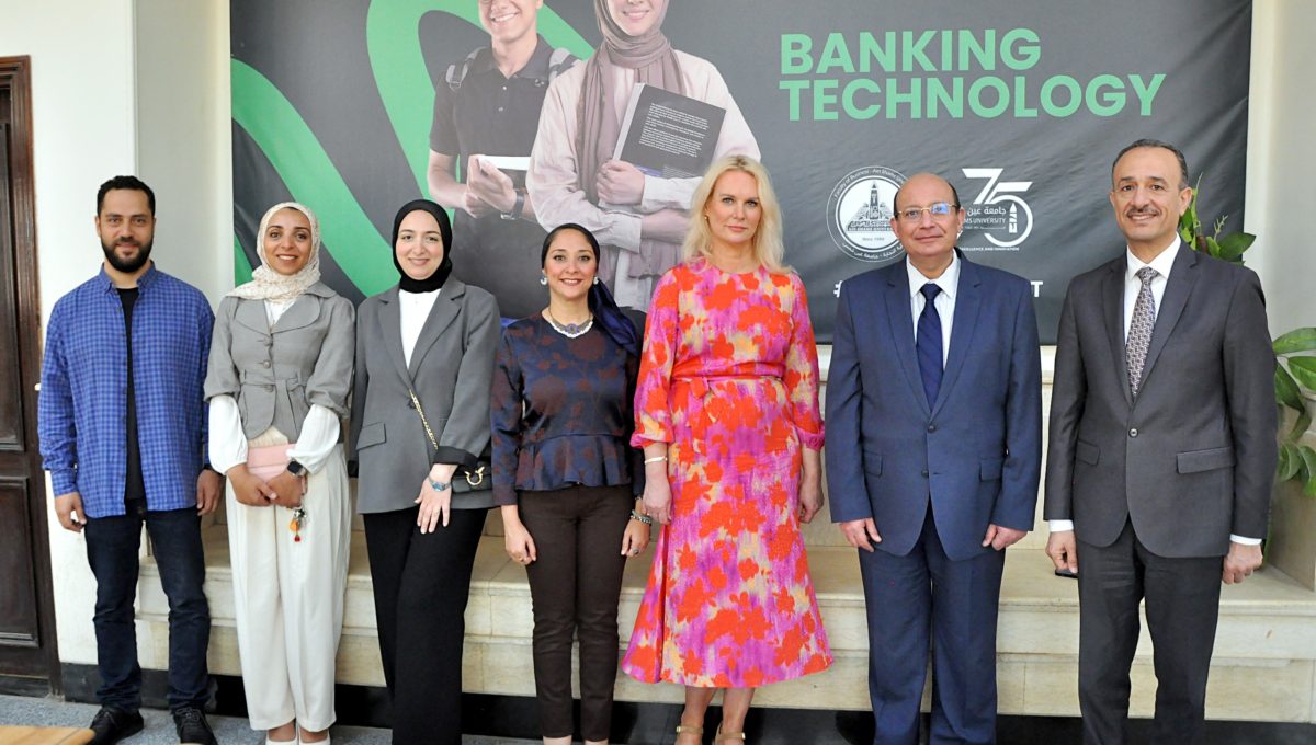تجارة عين شمس تستقبل أستاذة بجامعة نيسا البولندية لبحث التعاون