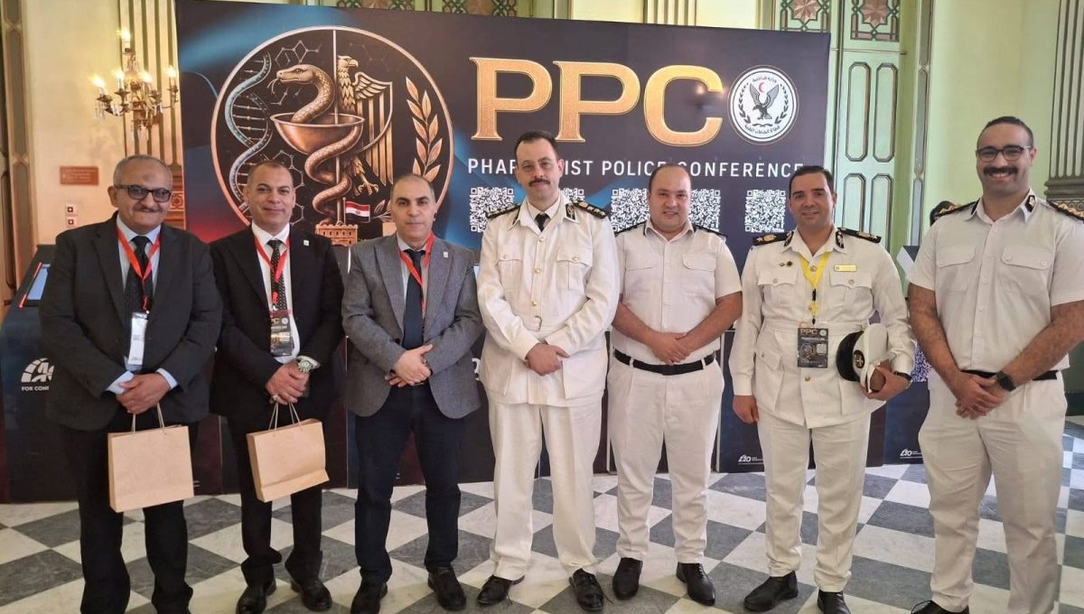 IMG 0538 المؤتمر الأول لصيادلة الشرطة جامعة العاصمة تشارك في المؤتمر الأول لصيادلة الشرطة بوزارة الداخلية (صور) موقع في الجامعة