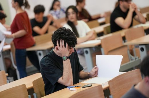 IMG 0583 إجراءات التقدم لطلاب الدمج بالثانوية شروط قبول الطلاب حاملي شهادة الثانوية البريطانية IGCSE في الجامعات المصرية موقع في الجامعة