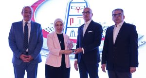 جامعة عين شمس تحتفل باعتماد مستشفى العبور التخصصي دوليًا وفق معايير GAHAR 5 IMG 0664 عين شمس تحتفل باعتماد مستشفى العبور جامعة عين شمس تحتفل باعتماد مستشفى العبور التخصصي دوليًا وفق معايير GAHAR موقع في الجامعة